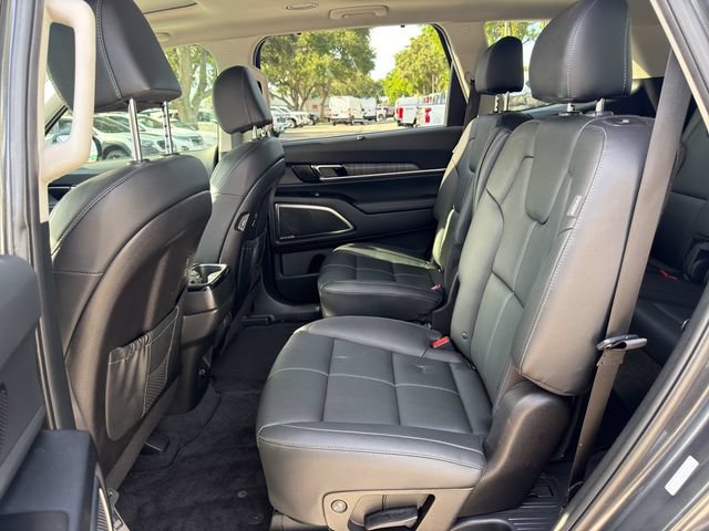 Used 2024 Kia Telluride SX w/ Towing Package AWD/4WD image 13