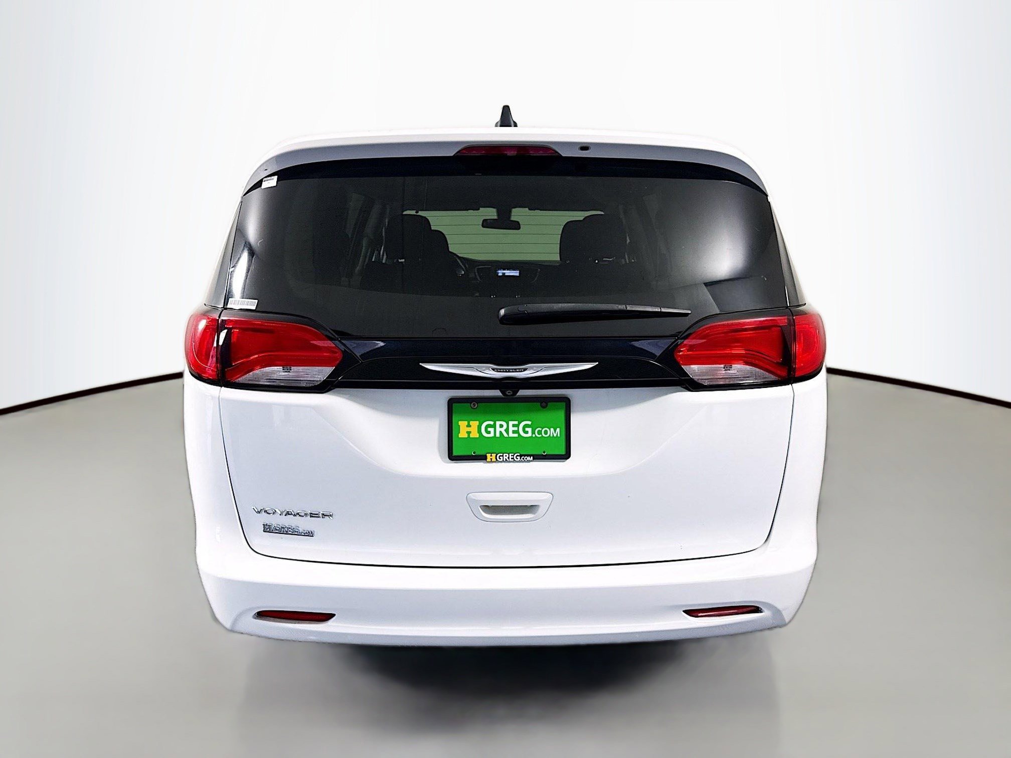 Used 2022 Chrysler Voyager LX FWD image 8