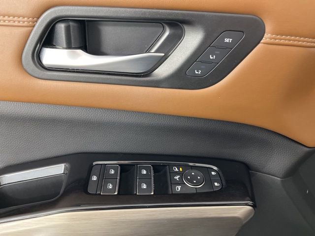 Used 2023 Nissan Pathfinder Platinum w/ Cargo Package image 31