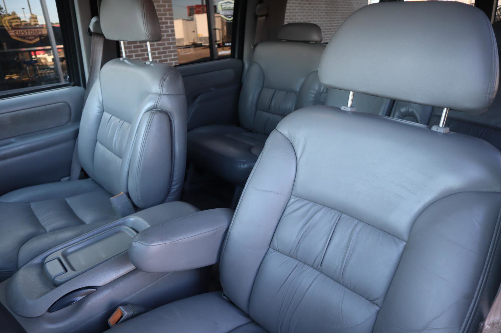 Used 1999 Chevrolet Suburban 2WD w/ Preferred Equipment Group 3 image 20