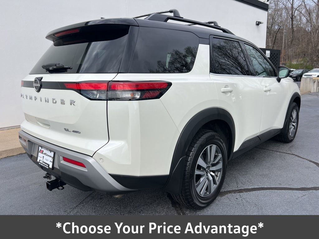 Used 2023 Nissan Pathfinder SL image 3