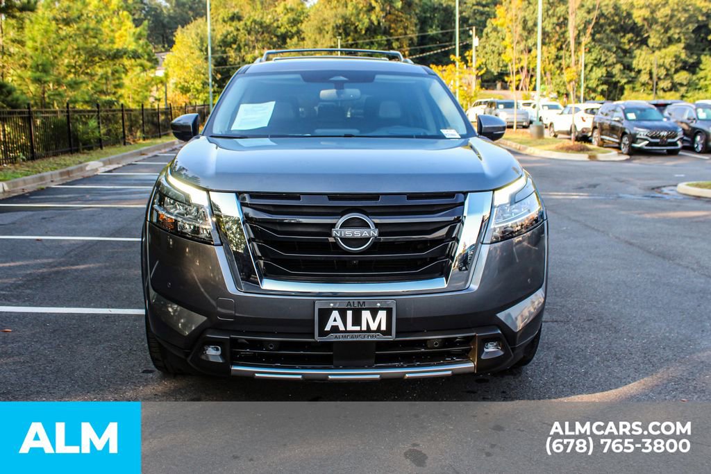 Used 2022 Nissan Pathfinder Platinum w/ Cargo Package image 10