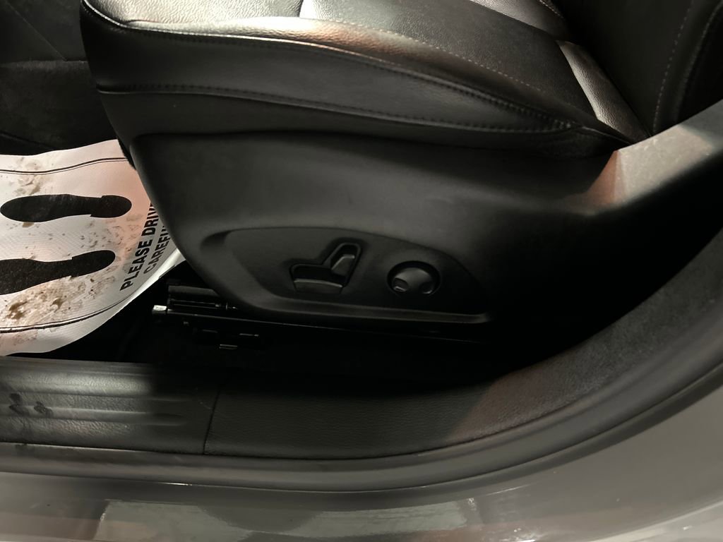 Used 2024 Jeep Compass Latitude image 12