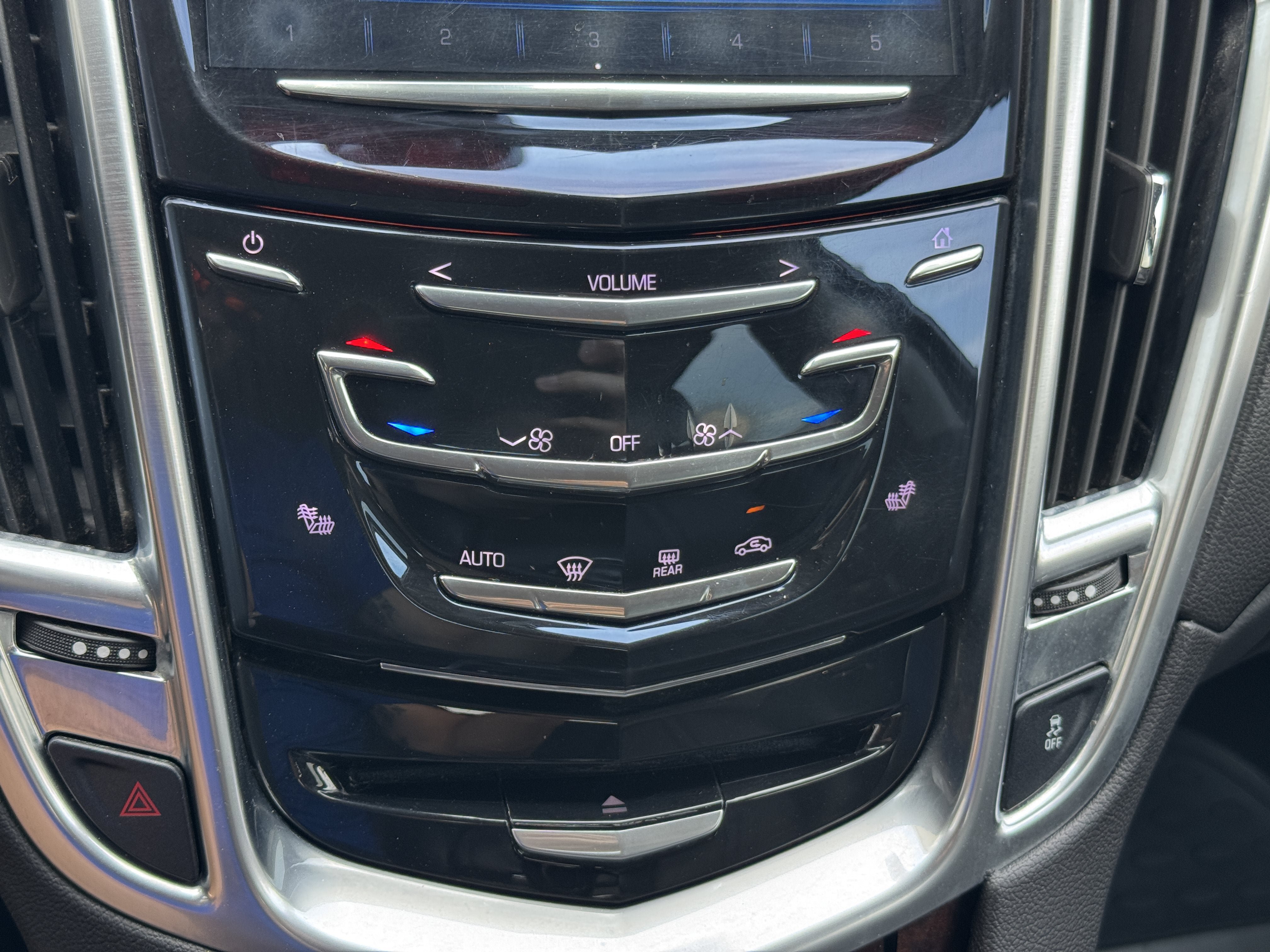Used 2016 Cadillac SRX Luxury w/ Trailering Package AWD/4WD image 18
