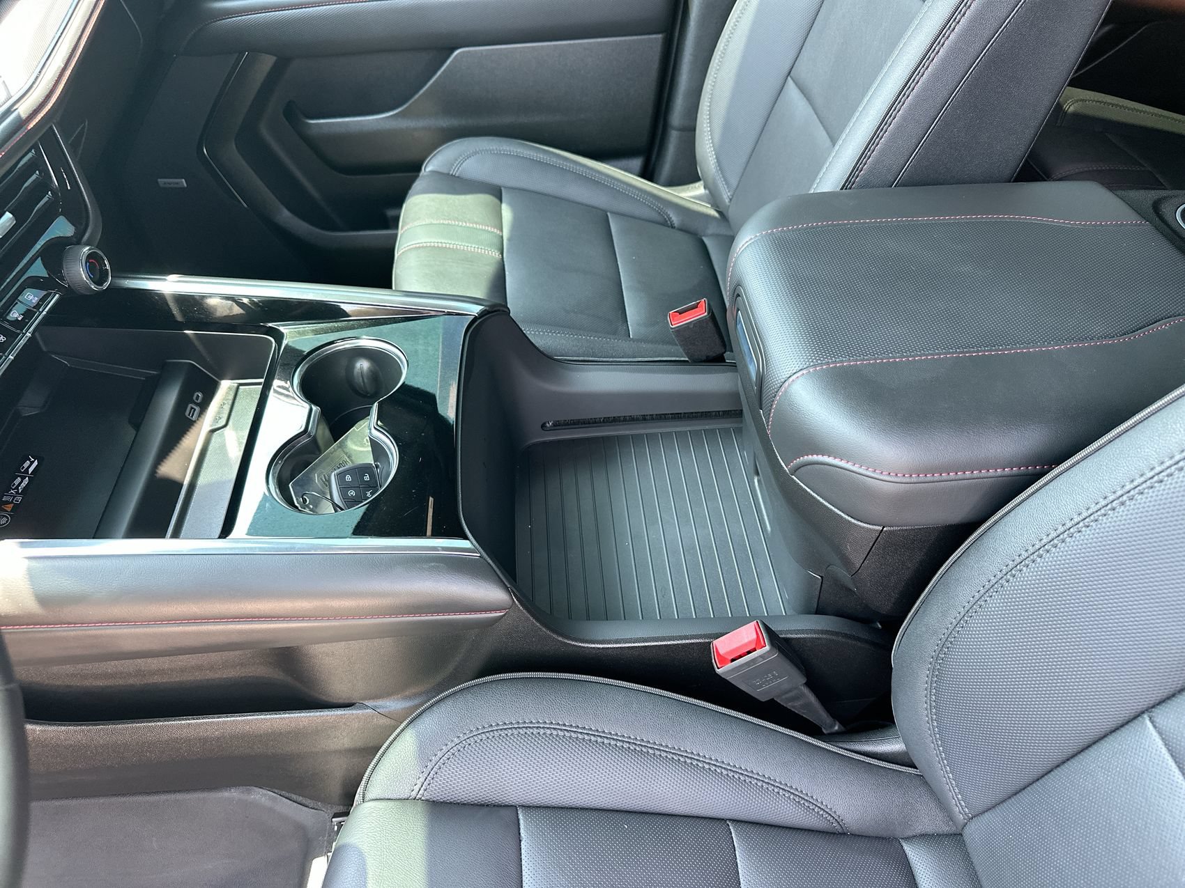 Used 2026 Chevrolet Tahoe RST AWD/4WD image 21
