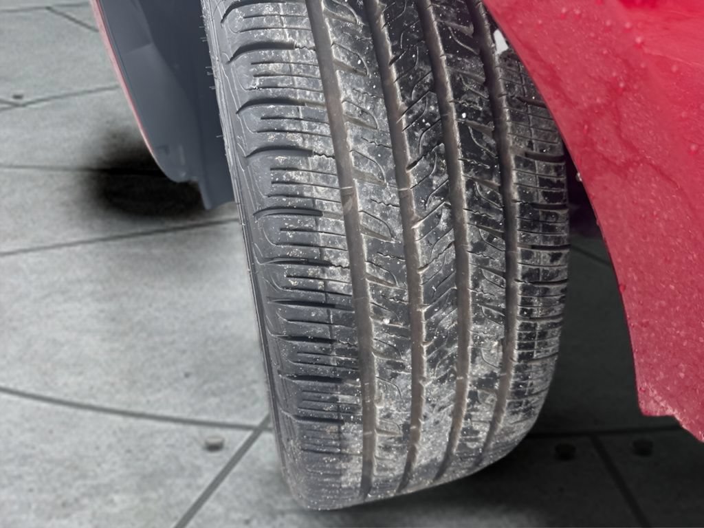 Used 2013 Ford Focus SE FWD image 30