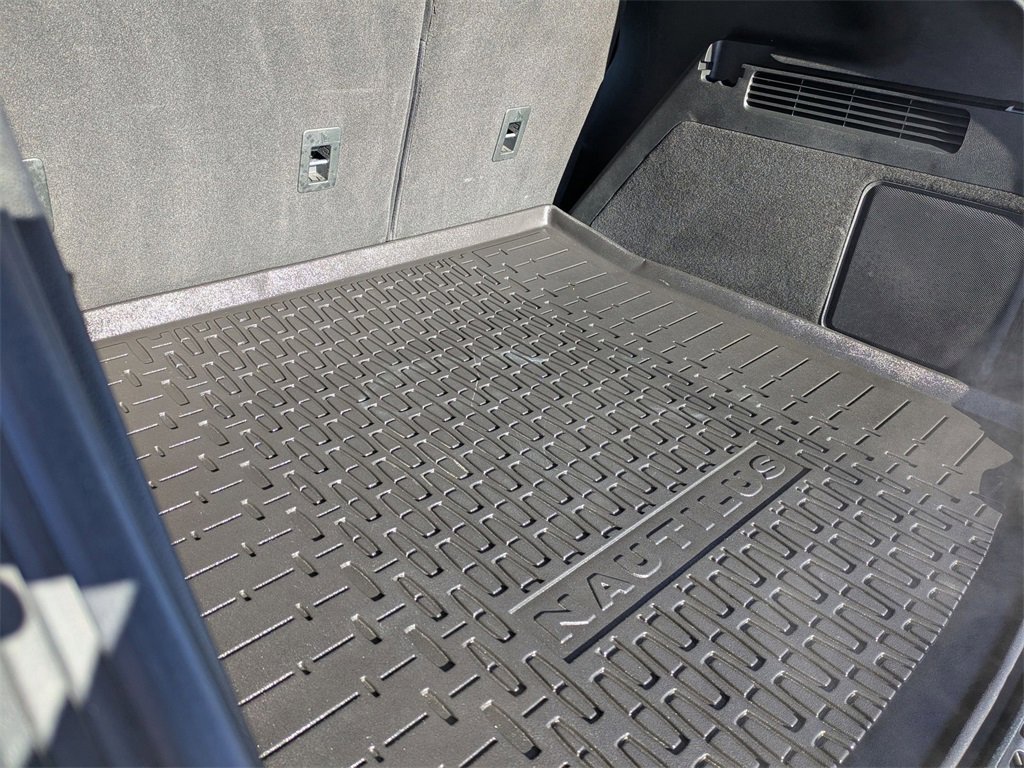 Used 2022 Lincoln Nautilus Reserve image 36