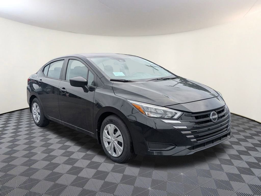 New 2025 Nissan Versa S w/ Trunk Package