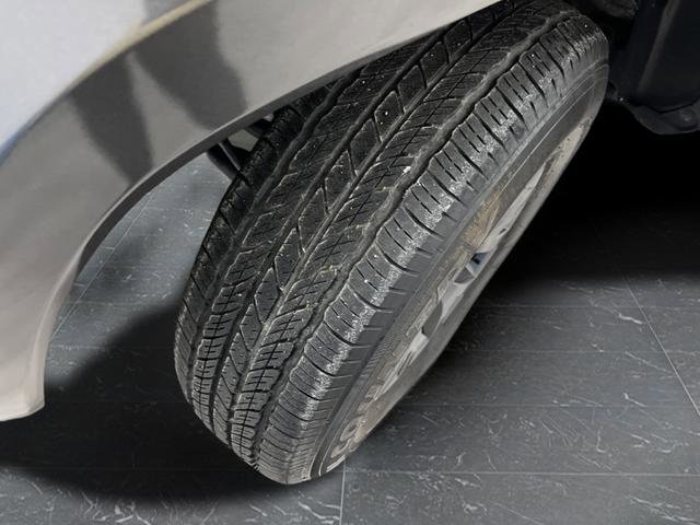 Used 2023 Toyota Tacoma SR5 w/ Technology Package image 36