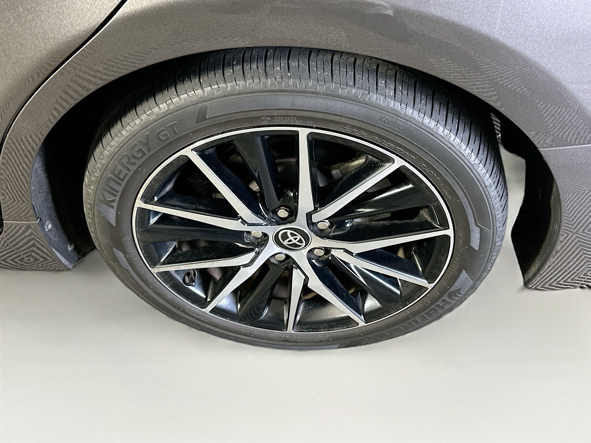 Used 2024 Toyota Camry SE FWD image 11
