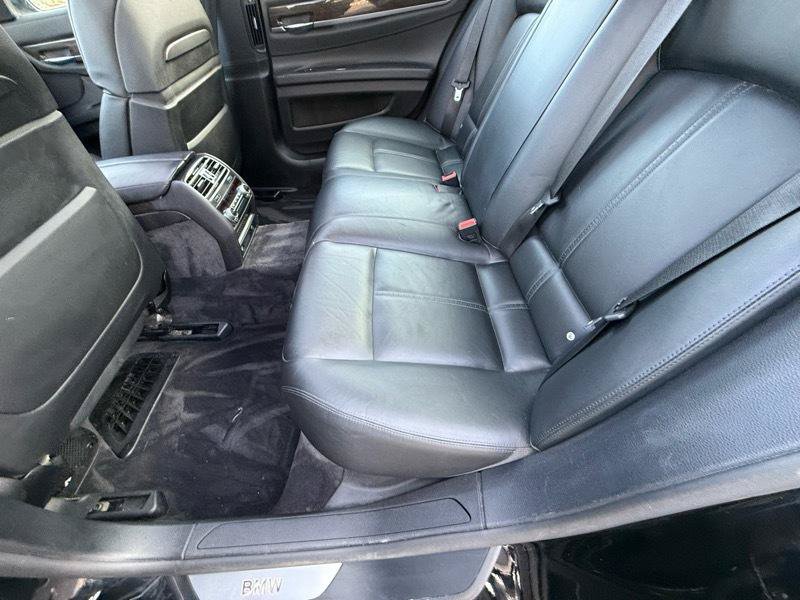 Used 2009 BMW 750i RWD image 49