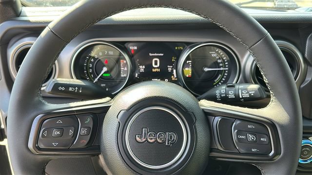 Used 2023 Jeep Wrangler Unlimited w/ Sun & Screen Package image 11