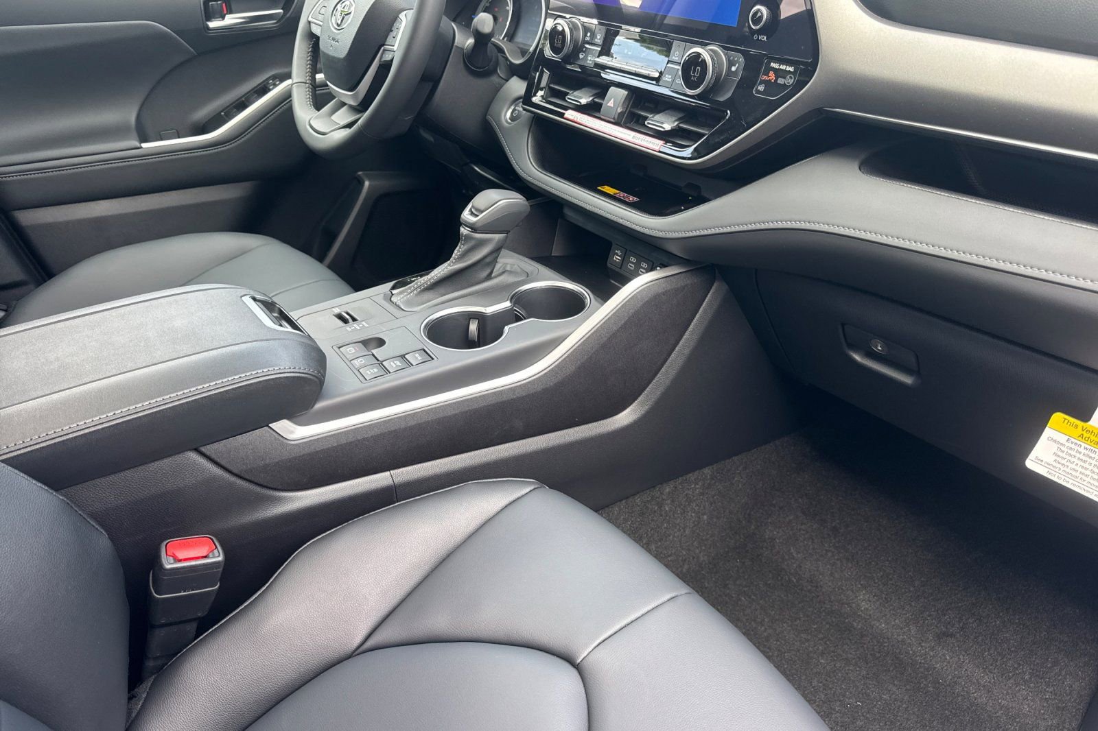 New 2026 Toyota Highlander XLE AWD/4WD image 18