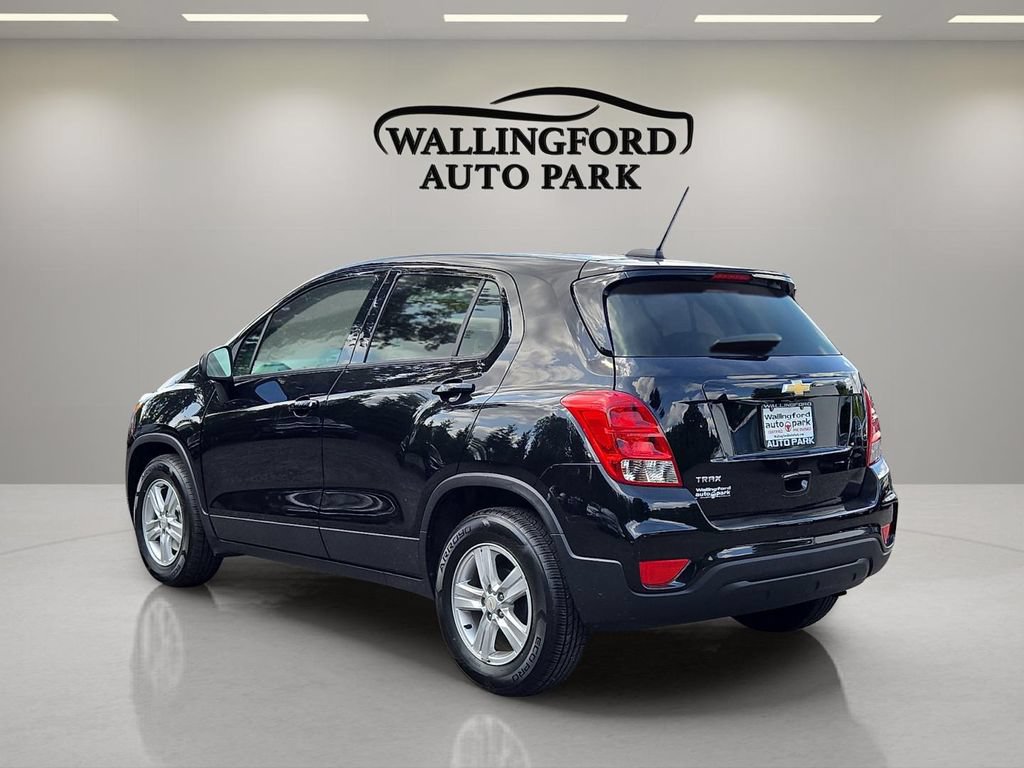 Used 2020 Chevrolet Trax LS w/ Tint and Cruise Package FWD image 3