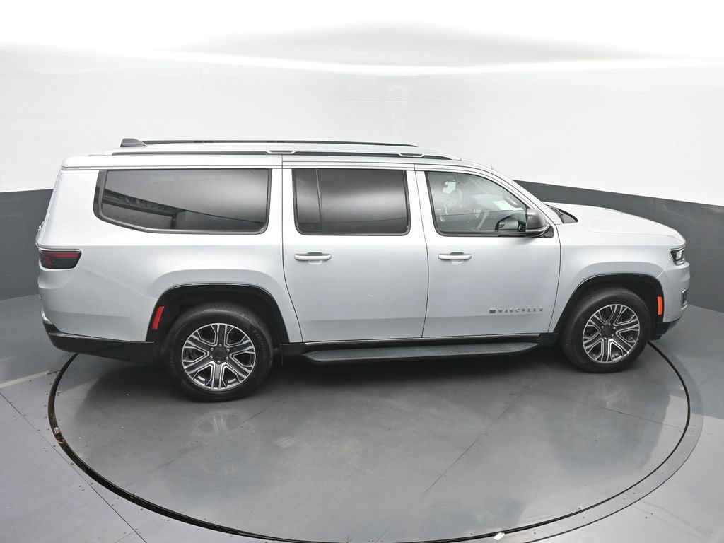 Used 2024 Jeep Wagoneer L Series II w/ Flexible Seating Group AWD/4WD image 47