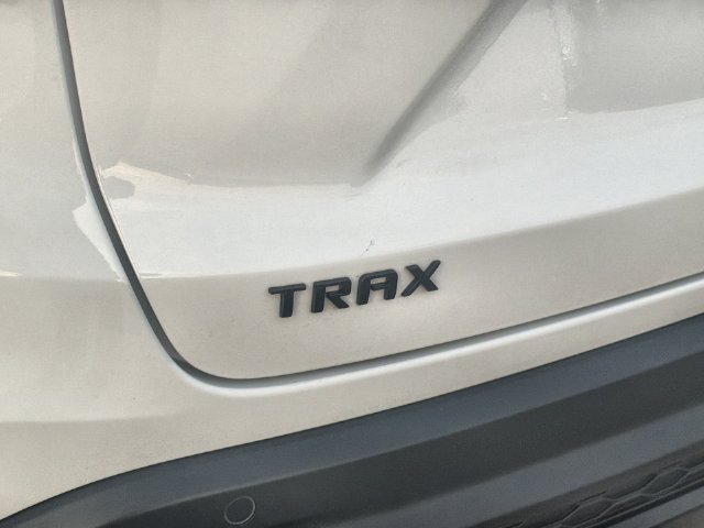 Certified 2025 Chevrolet Trax RS w/ Sunroof Package FWD image 30