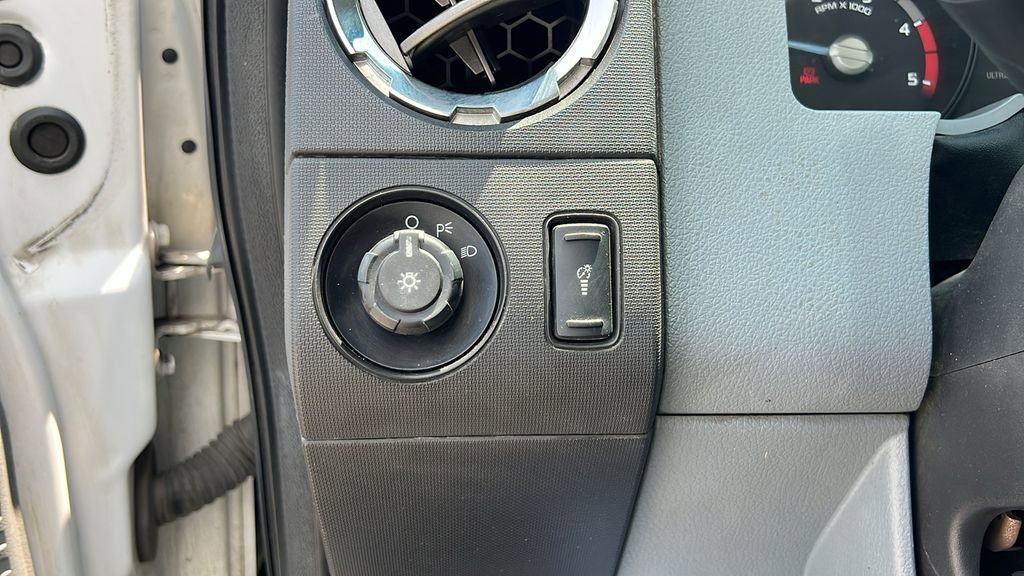 Used 2017 Ford F650 2WD Regular Cab Super Duty image 14