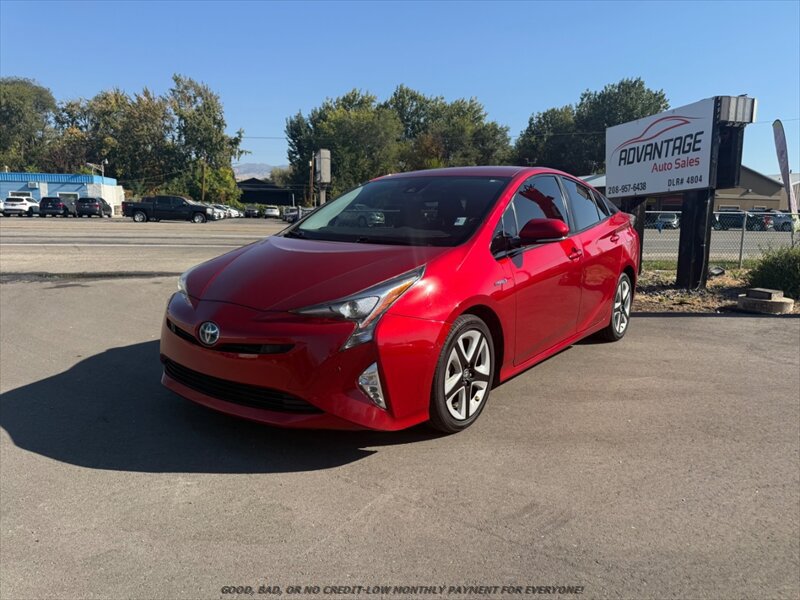 Used 2017 Toyota Prius Four Touring FWD image 3