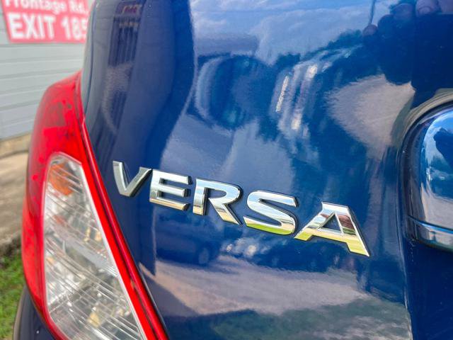Used 2018 Nissan Versa SV FWD image 11
