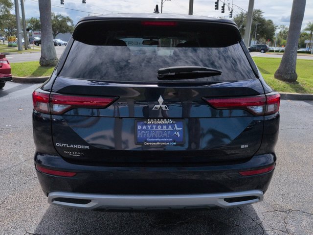 Used 2023 Mitsubishi Outlander SE AWD/4WD image 5