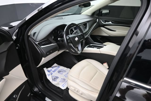 Used 2022 Buick Enclave Essence w/ Experience Buick Package FWD image 9