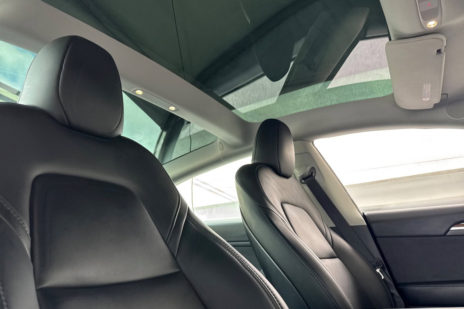 Used 2023 Tesla Model 3 Standard Range image 14