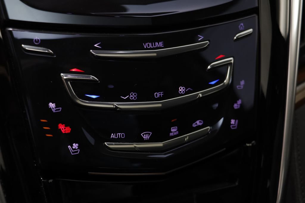 Used 2020 Cadillac Escalade Premium Luxury image 12