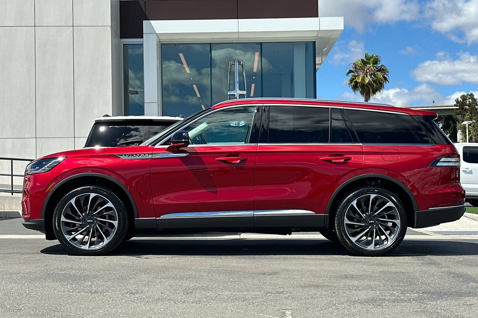 New 2026 Lincoln Aviator Reserve AWD/4WD image 6