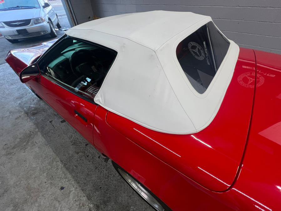Used 1991 Chevrolet Corvette Convertible RWD image 8