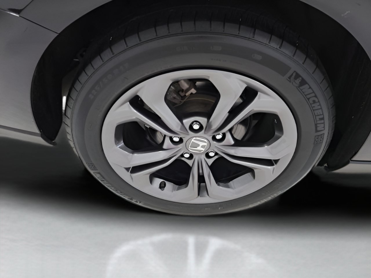 Used 2023 Honda Accord EX image 8