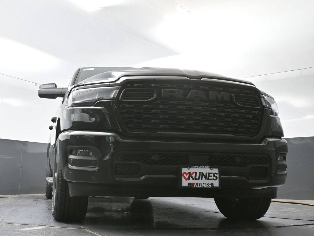 New 2026 RAM 1500 Express AWD/4WD image 41