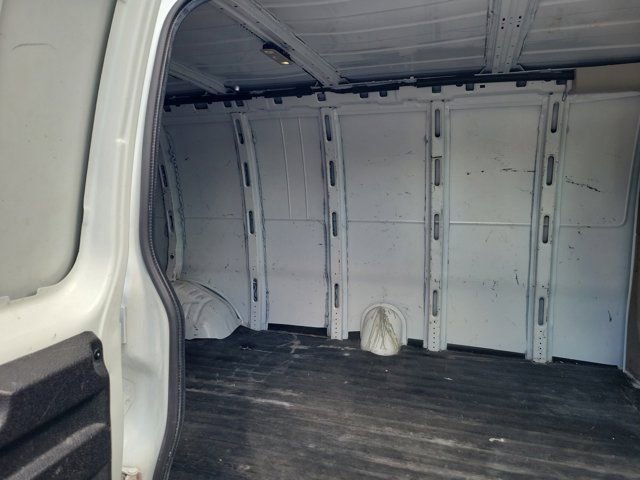 Used 2022 Chevrolet Express 3500 Extended w/ Driver Convenience Package image 17