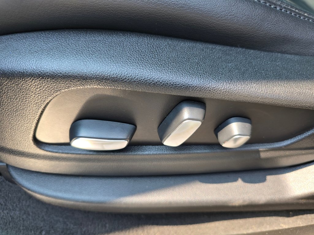 Used 2019 Cadillac XT5 Luxury image 31