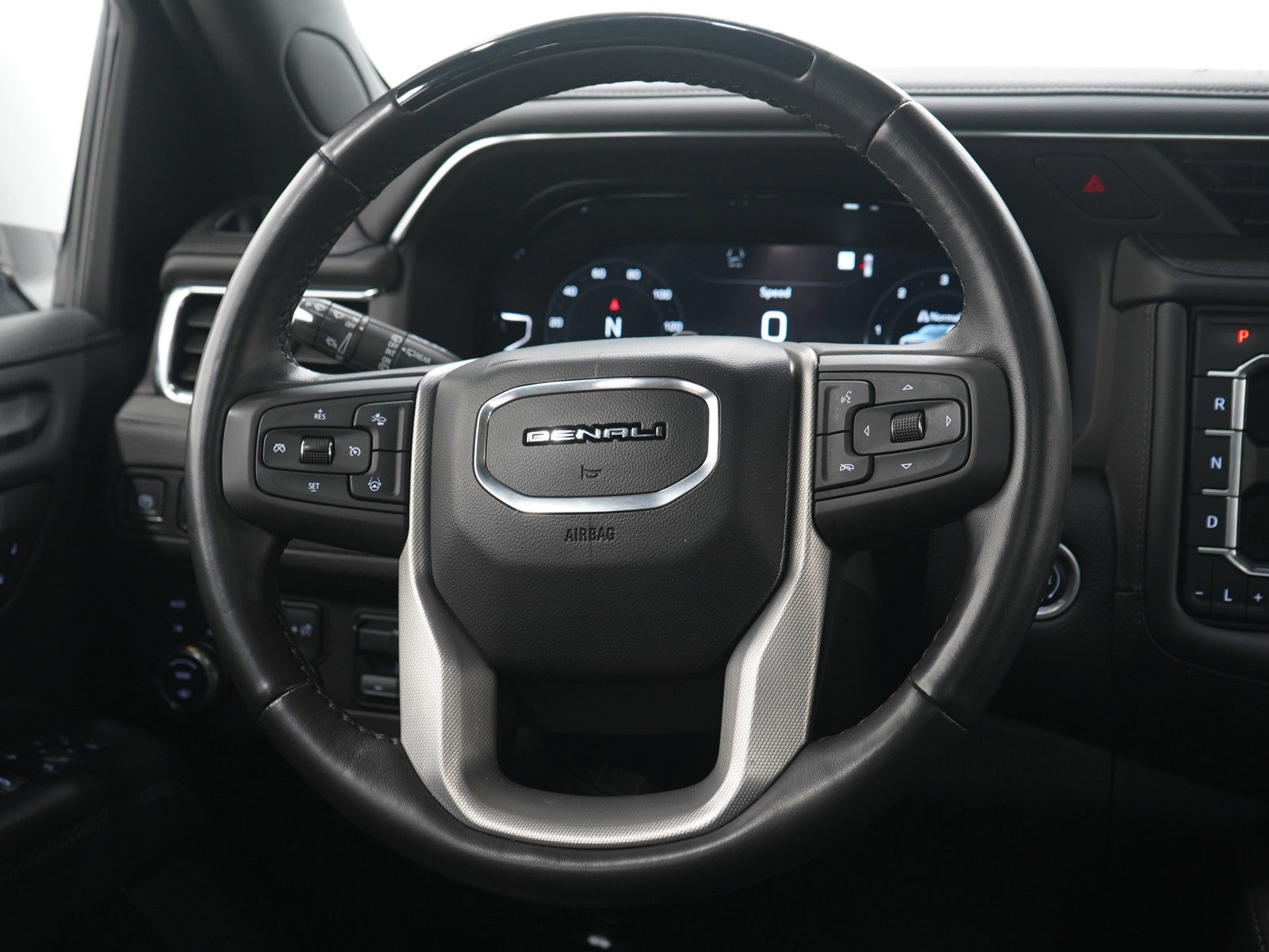 Used 2023 GMC Yukon Denali w/ Denali Reserve Package image 19