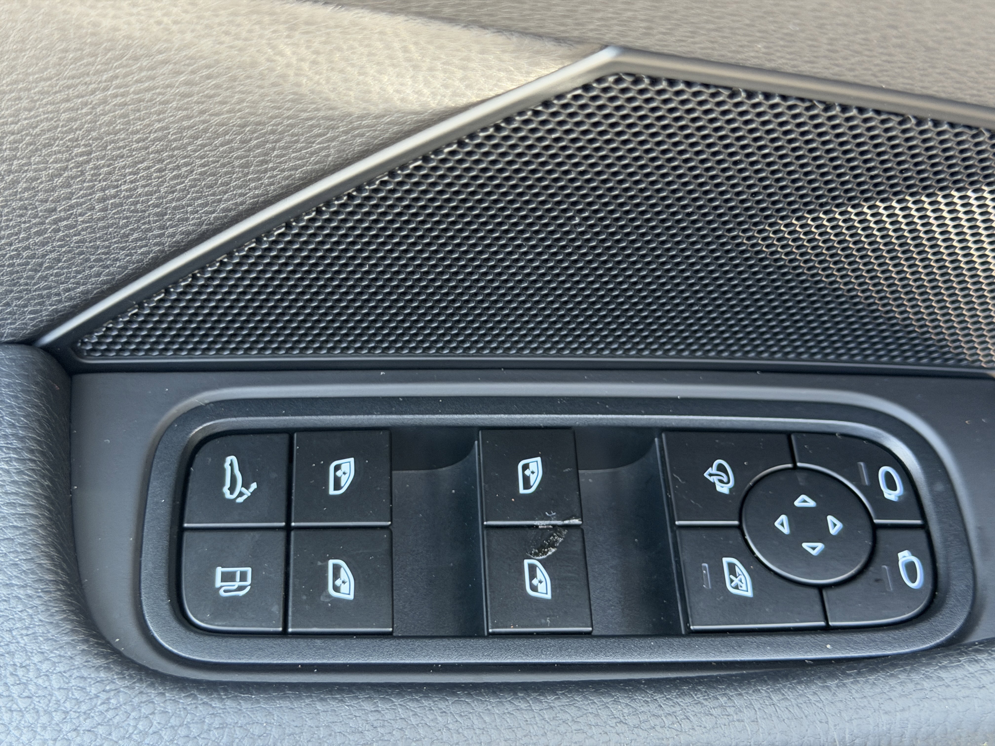 Certified 2023 Porsche Panamera AWD/4WD image 21