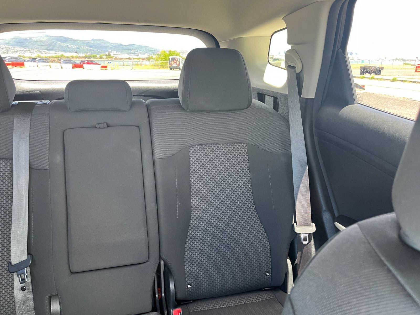 Used 2025 Kia Sportage LX FWD image 31