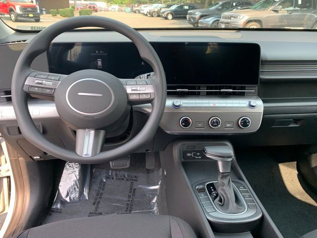 New 2026 Hyundai Kona SE image 13