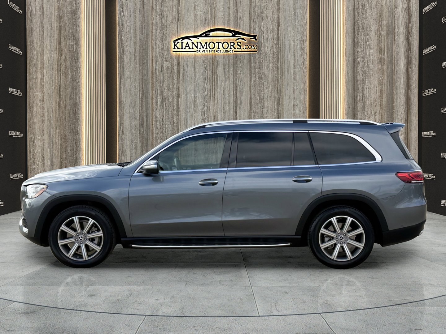Used 2022 Mercedes-Benz GLS 450 4MATIC image 4
