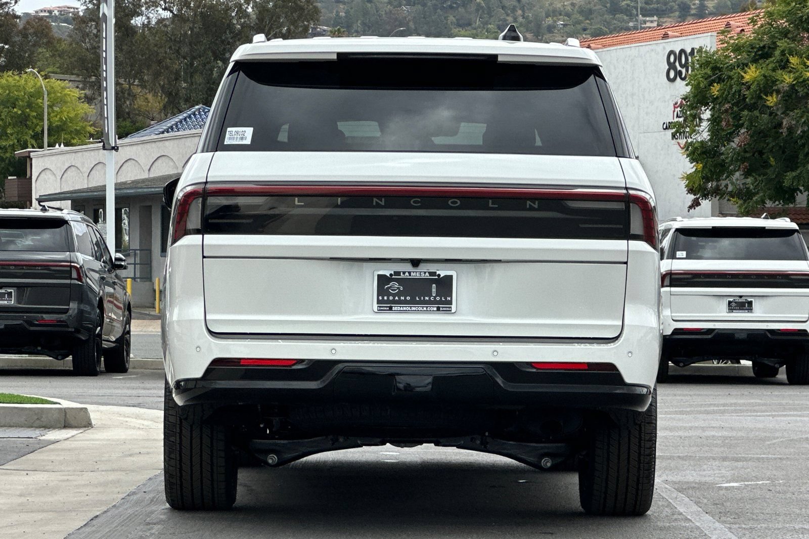 New 2026 Lincoln Navigator L Black Label AWD/4WD image 4