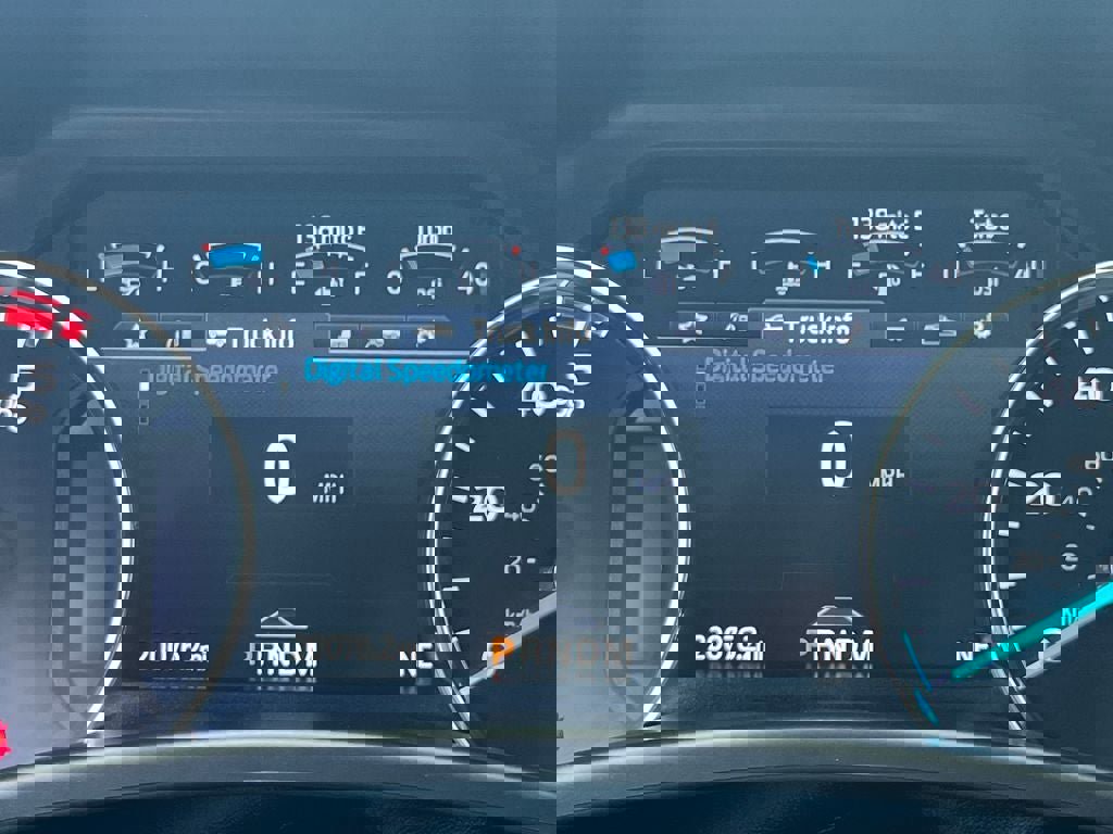 Used 2020 Ford F450 Platinum w/ Camper Package image 20