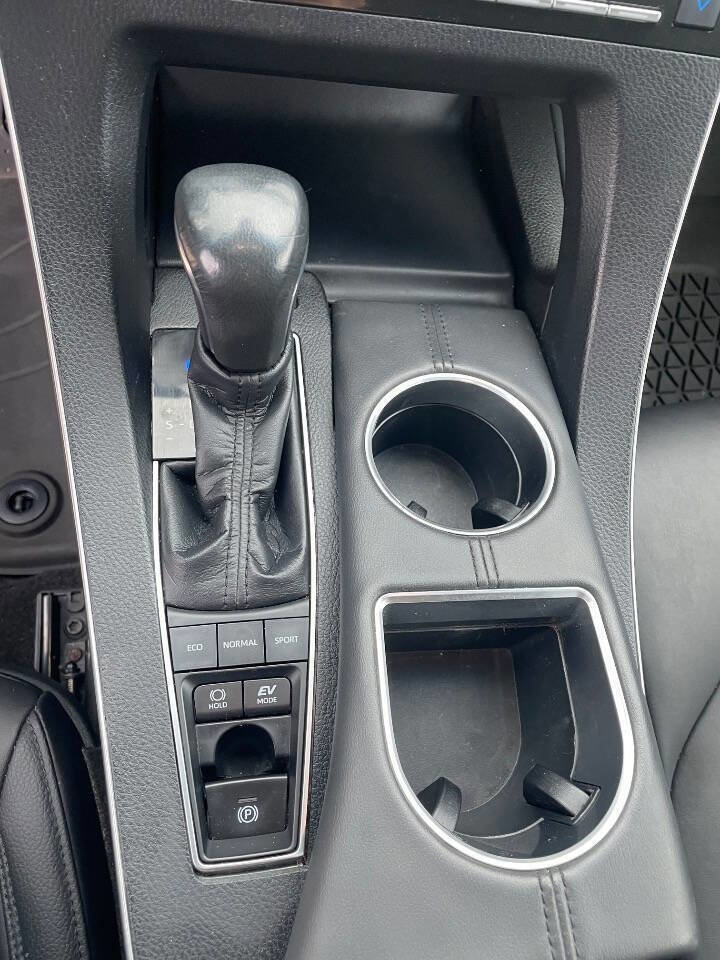Used 2019 Toyota Avalon XLE image 14