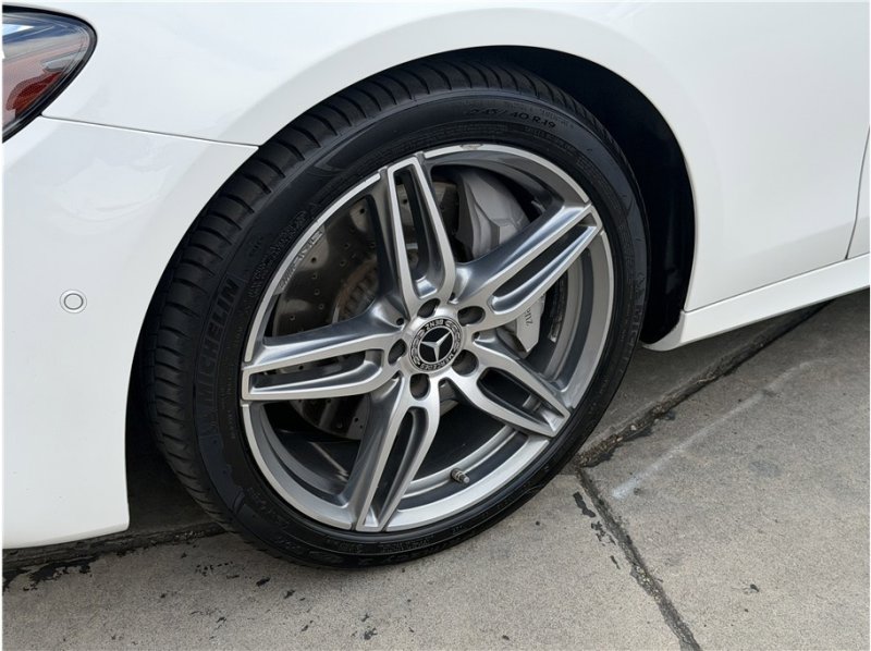 Used 2019 Mercedes-Benz E 300 w/ Premium 1 Package image 12