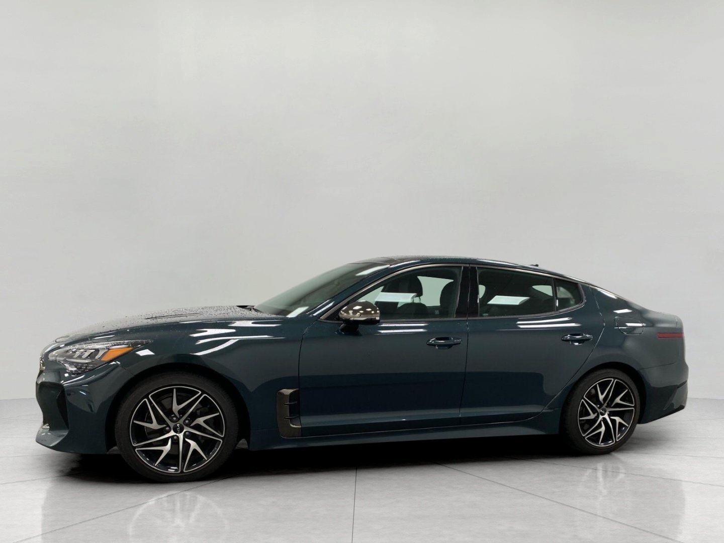 Used 2023 Kia Stinger GT-Line w/ Sun & Sound Package AWD/4WD image 8