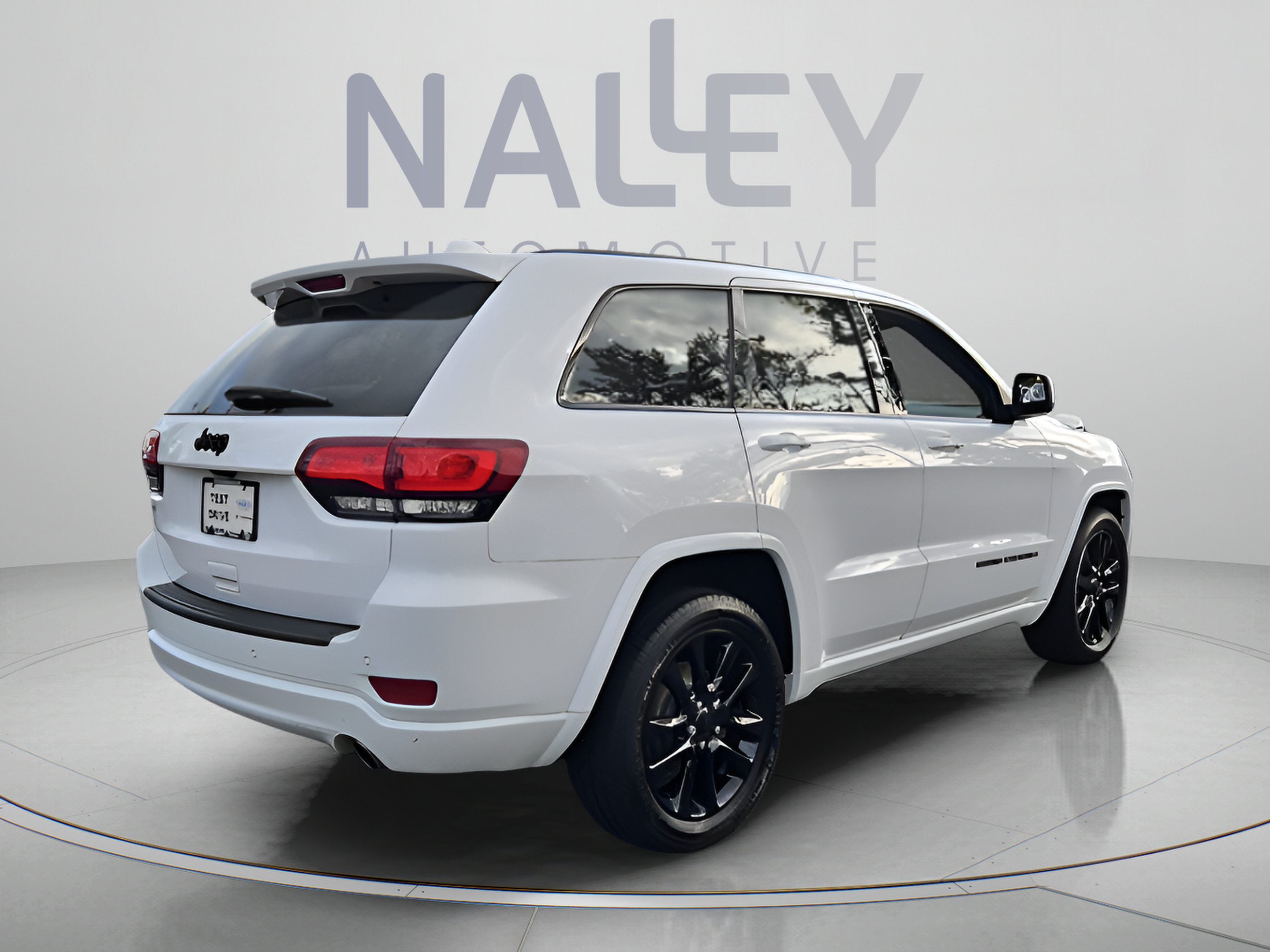 Used 2020 Jeep Grand Cherokee Altitude RWD image 5