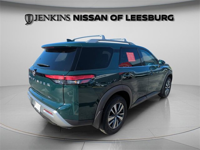 Certified 2024 Nissan Pathfinder SL image 6