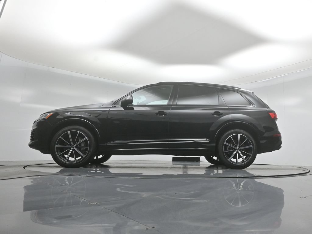 Used 2022 Audi Q7 3.0T Premium Plus w/ Premium Plus Package AWD/4WD image 8