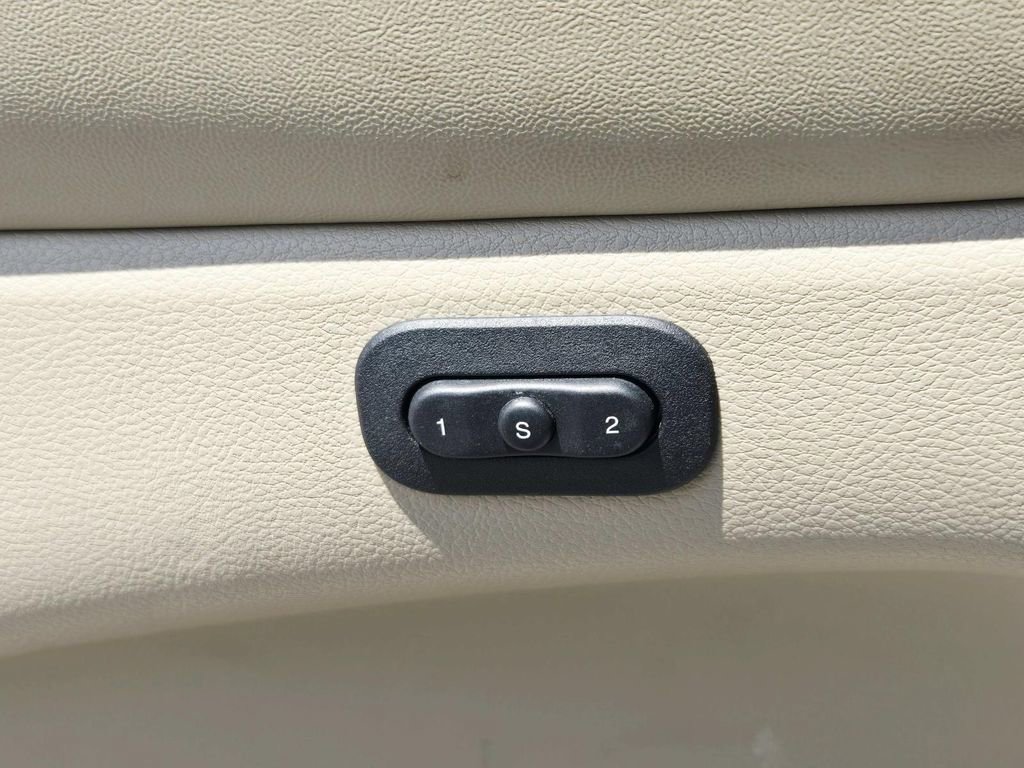 Used 2014 Jeep Grand Cherokee Limited w/ Trailer Tow Group IV RWD image 36