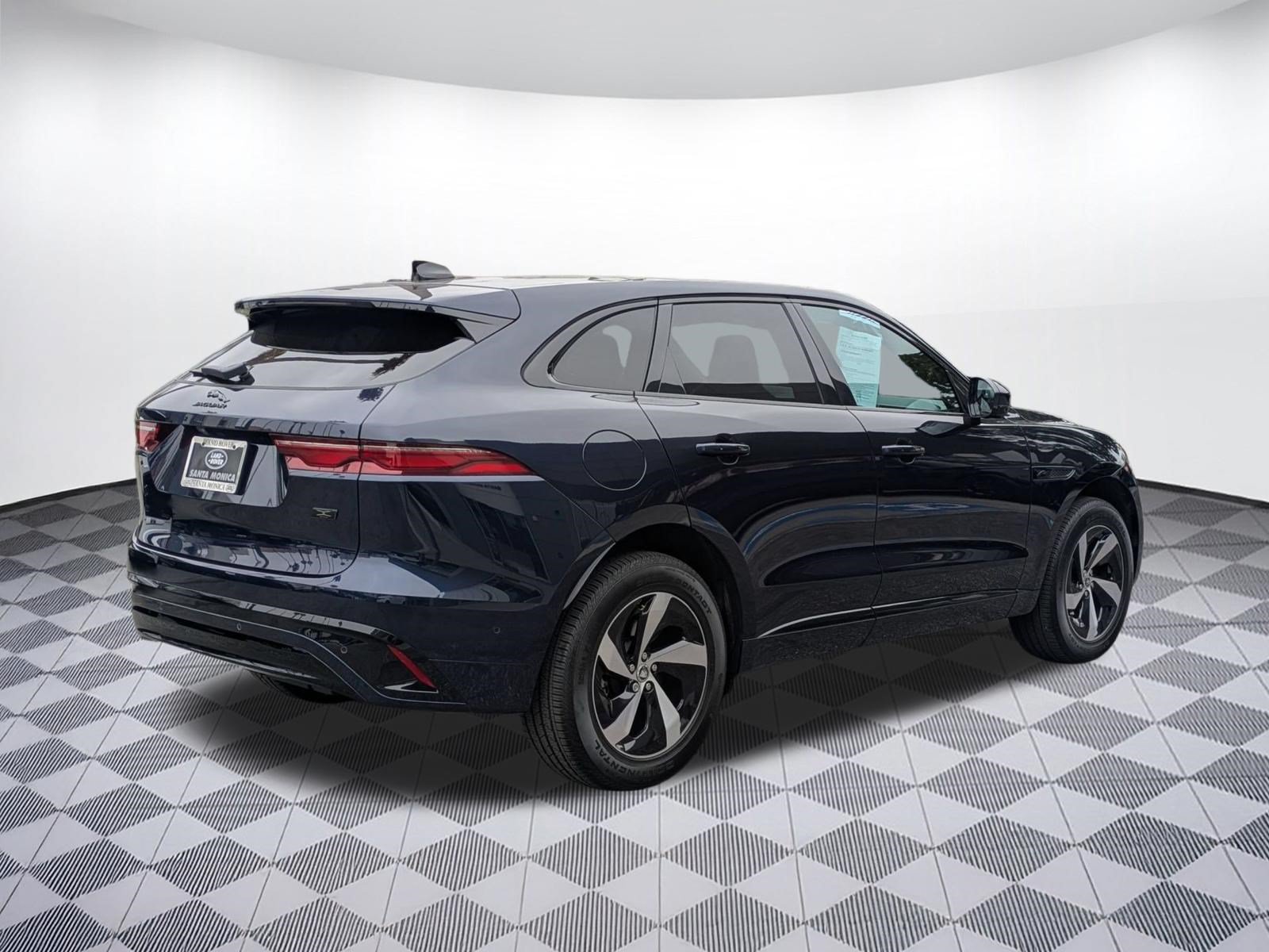 Used 2026 Jaguar F-PACE R-Dynamic S AWD/4WD image 8
