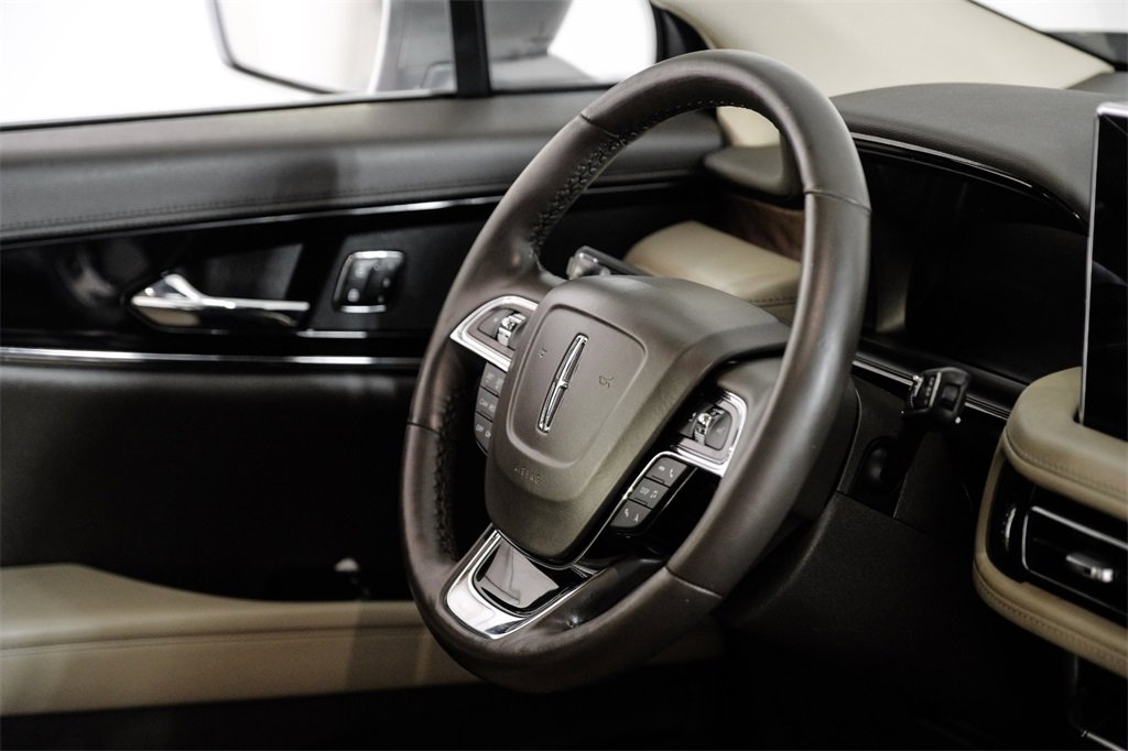 Used 2023 Lincoln Nautilus Reserve image 14