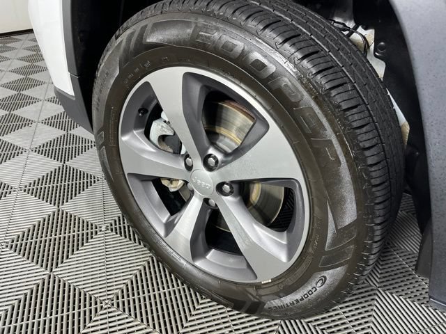 Used 2022 Jeep Cherokee Limited AWD/4WD image 14